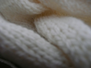 detail cable stitch